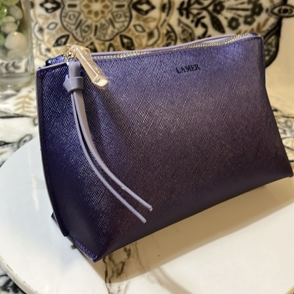 La Mer Purple Cosmetic or Travel Essentials Bag - Picture 4 of 8